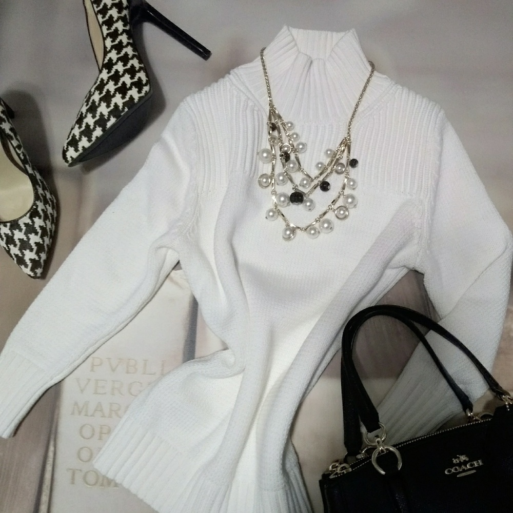 ANN TAYLOR Sweater NEW